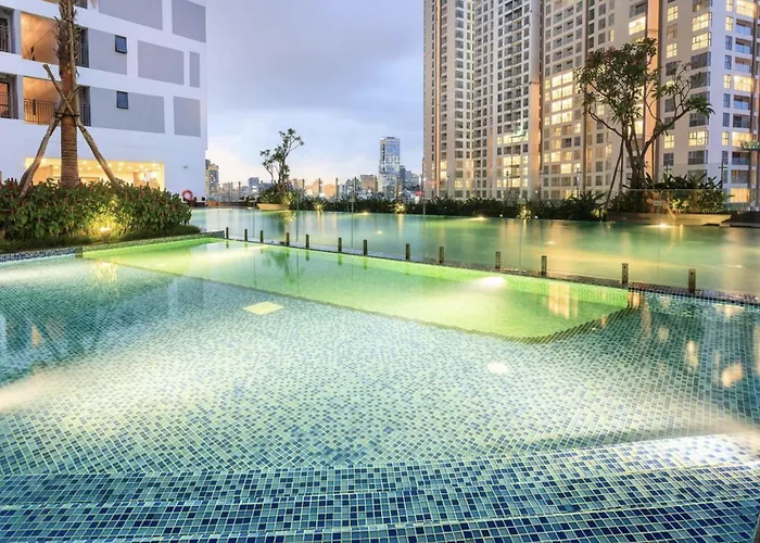 Genius River Gate Center Free Pool